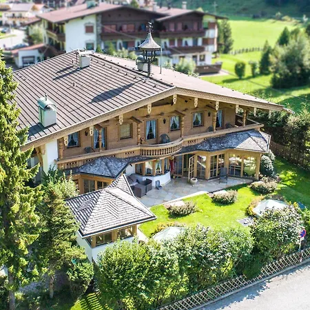 Haus Wildschuetz By Hotel Tirolerhof Hotel 3*