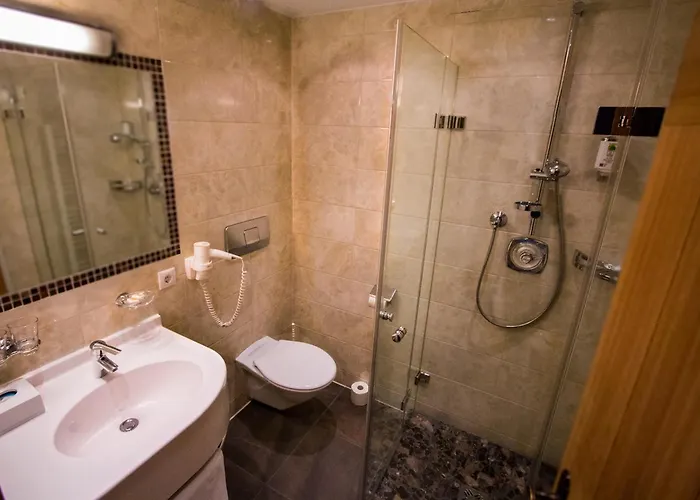 Gaestehaus Wildschuetz - By Tirolerhof ゲストハウス