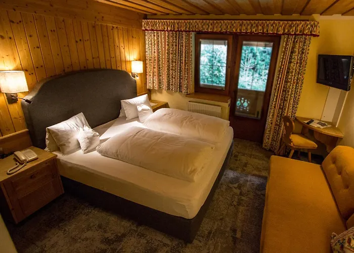 Gaestehaus Wildschuetz - By Tirolerhof 3* トゥクス